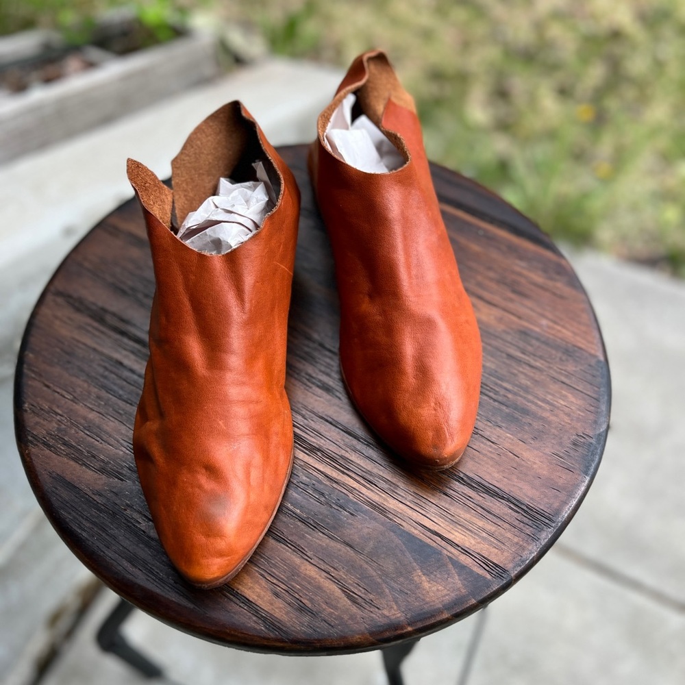 Sevilla Smith size 41 Terilyn booties + shearling liners EUC